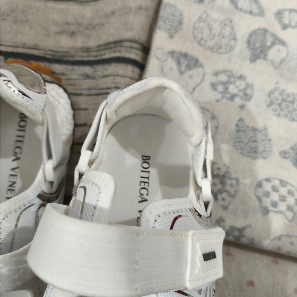 Bottega Veneta White and Silver Womens Mary Jane Sneakers - Picture 7 of 10
